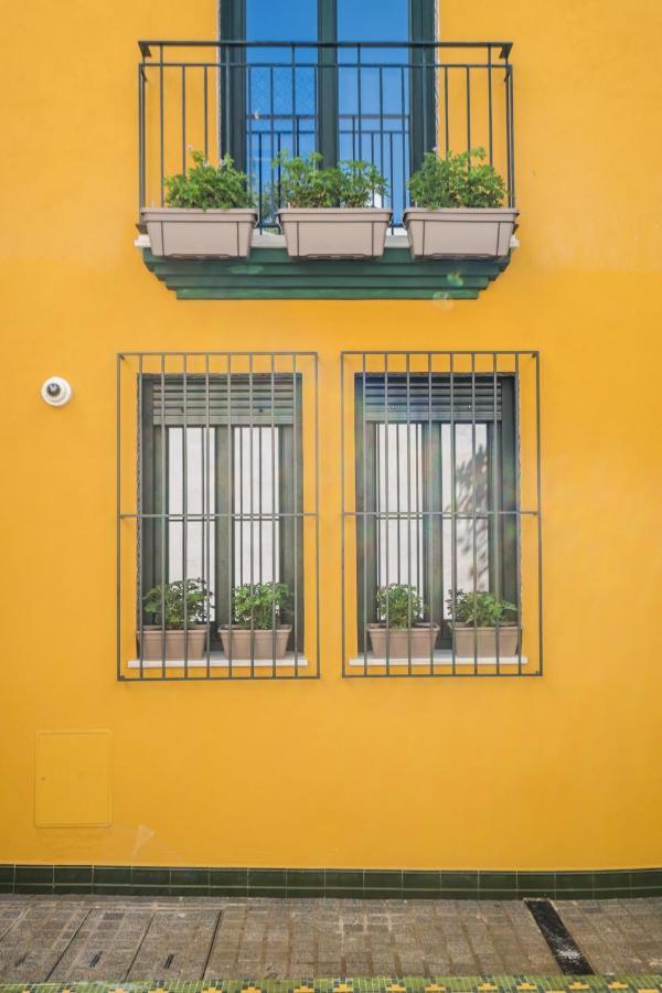 Wello Apartments Sevilla Екстер'єр фото