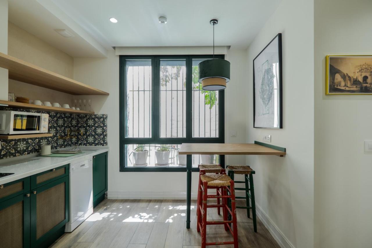Wello Apartments Sevilla Екстер'єр фото