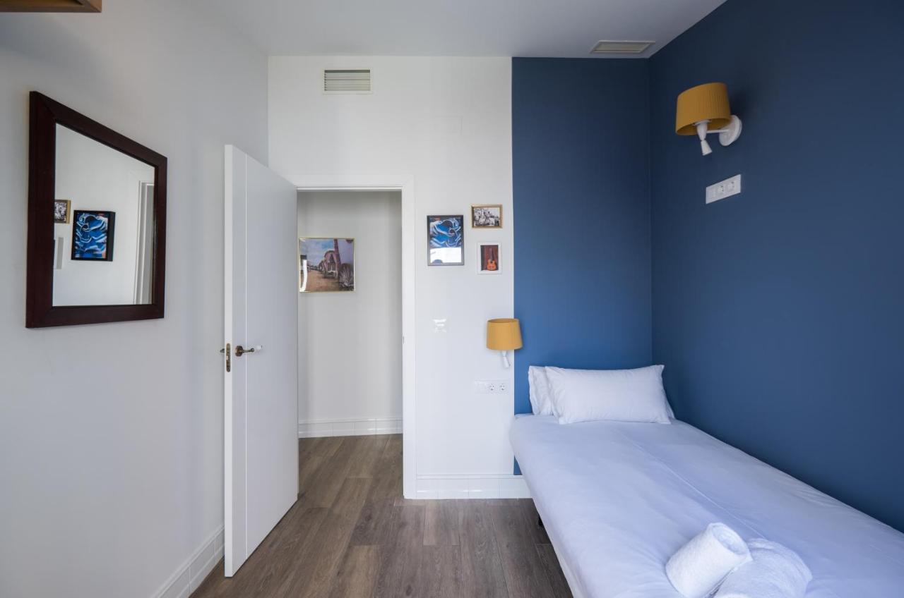 Wello Apartments Sevilla Екстер'єр фото